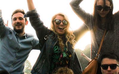 Vriendin aansprakelijk stellen na valpartij op festival?